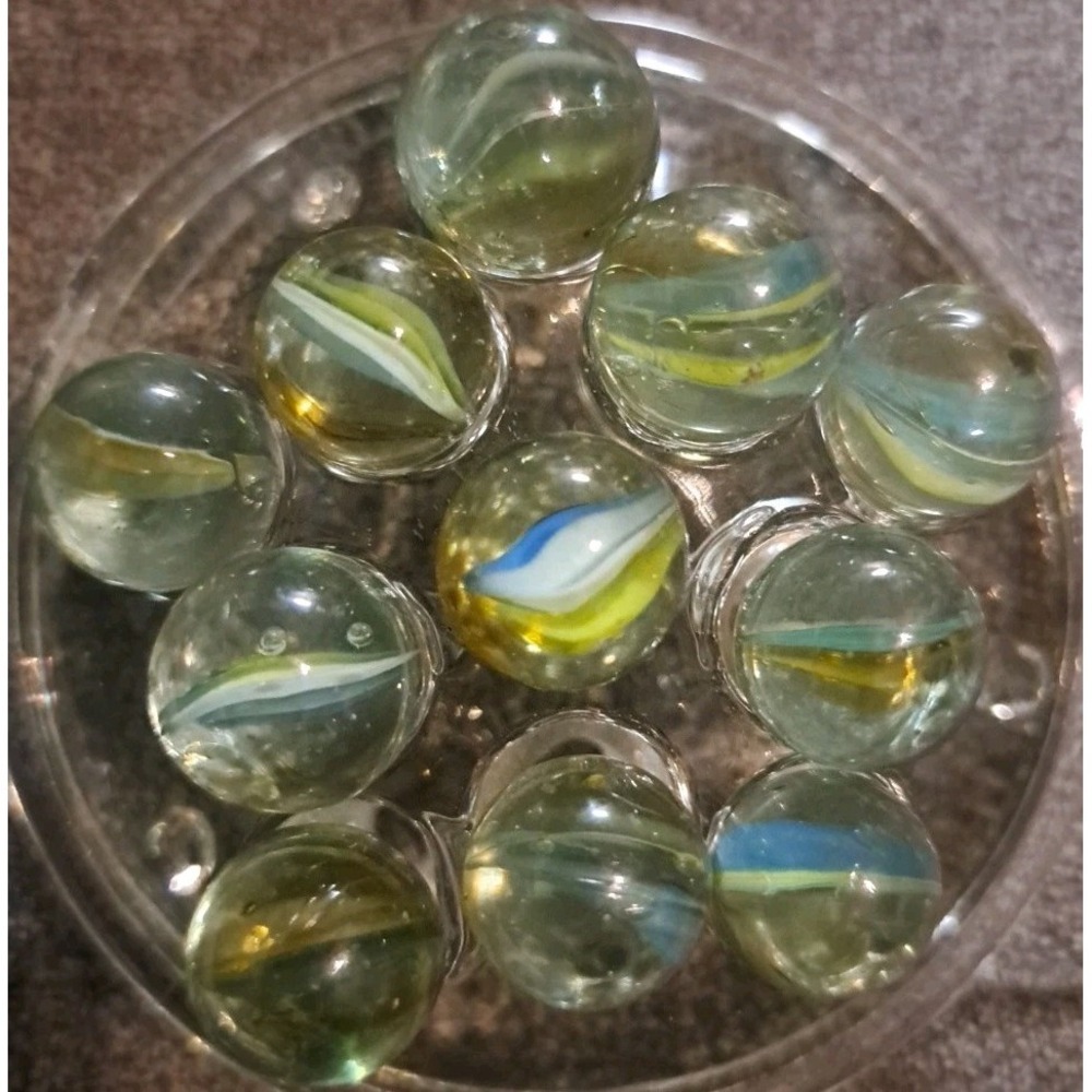 Lot Of 11 Estate Sale Marbles Cats Eyes